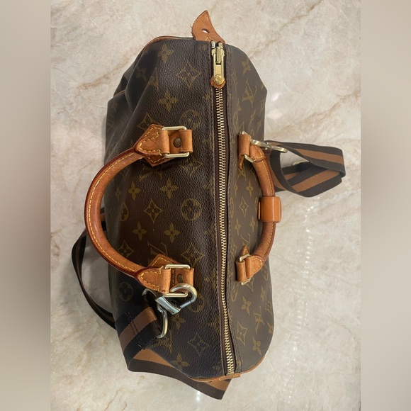 Louis Vuitton Speedy 30, Brown and Tan Crossbody Bag - Picture 4 of 7